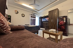 THE COSY DEN, Dehradun