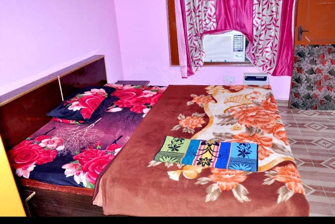 Mandhna Guest House - Tap to explore photos