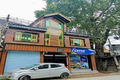 Shalimar Rose, Srinagar