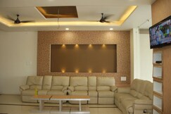 HOTEL YASHRAJ, Jirapur