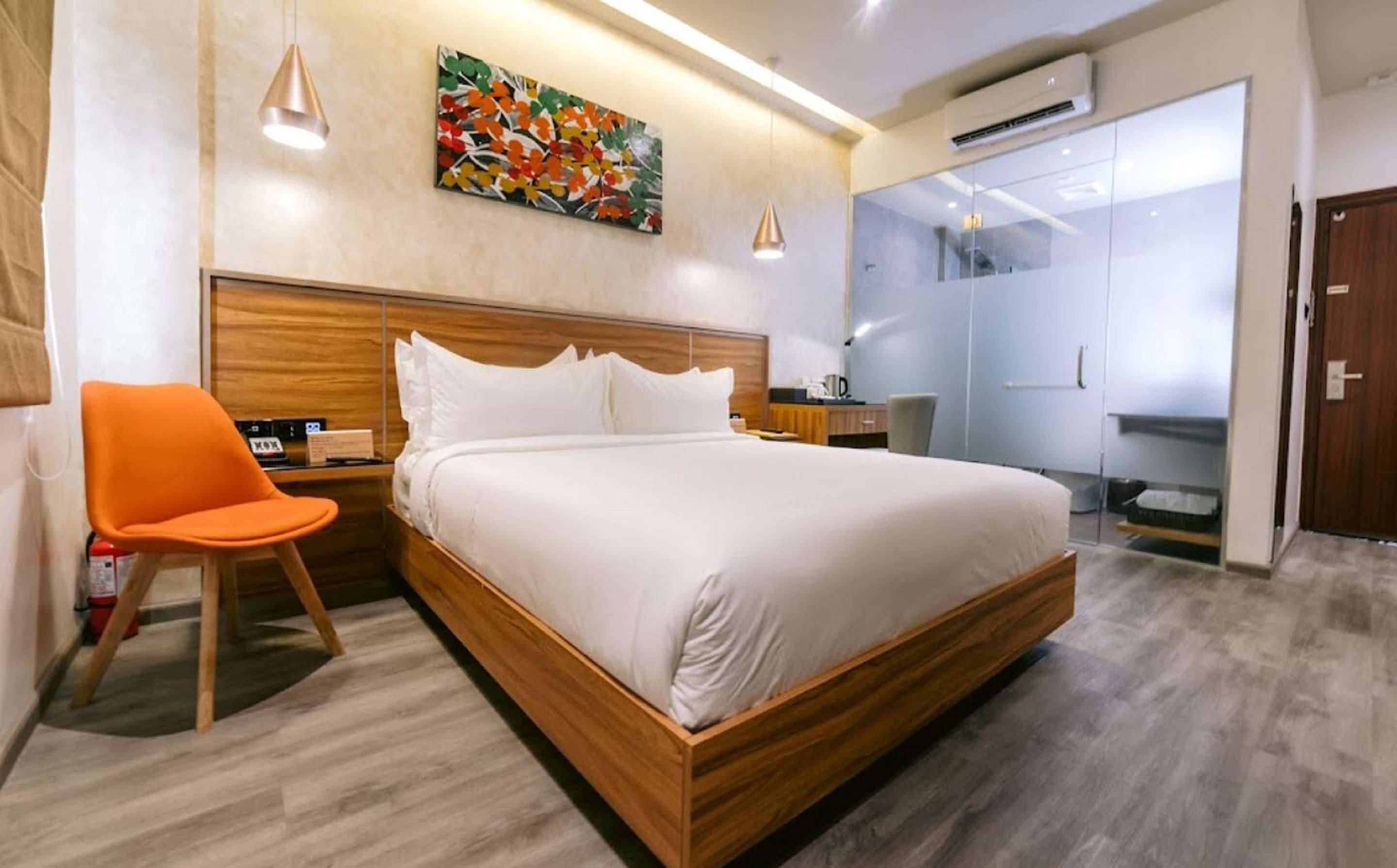 Surestay Plus Hotel By Best Western AC LUXE Angeles City - Tap to explore photos
