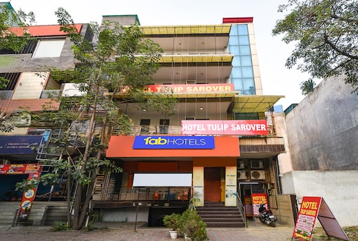 FabHotel Tulip Sarover Sector 18