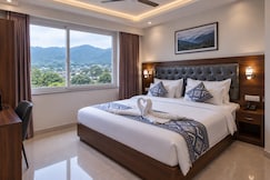 Sitara Premium Gangotri Palace Near Laxman Jhula, Rishikesh