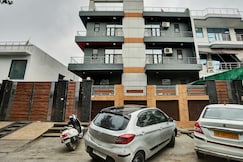Townhouse Happy Keys Near Iskcon Temple Noida, Noida