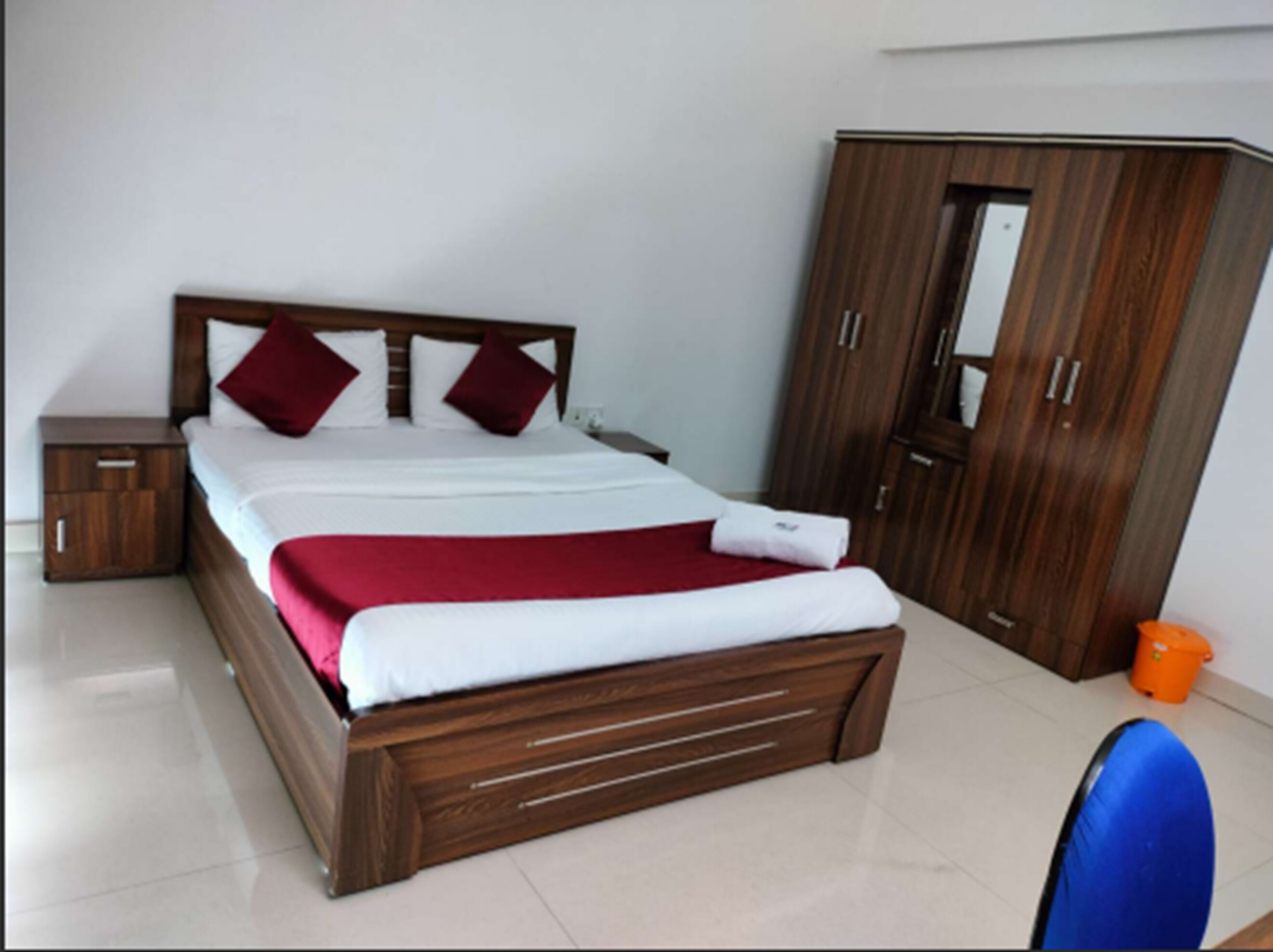 Bajaj Guest House Aspire Tower - Tap to explore photos