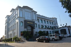 Deventure Hotel, Karnal