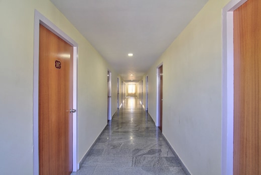 Super Townhouse Hills Palace
