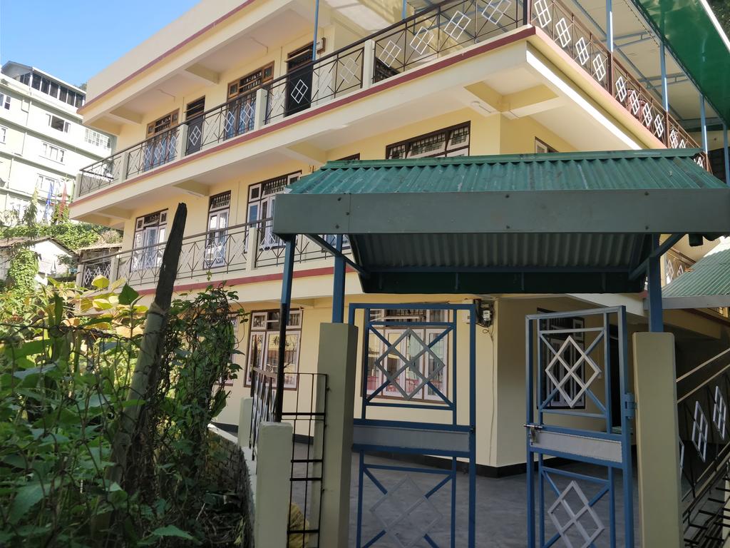 Hotel Pine Leaf Best Rates On Gangtok Hotel Deals Reviews Photos