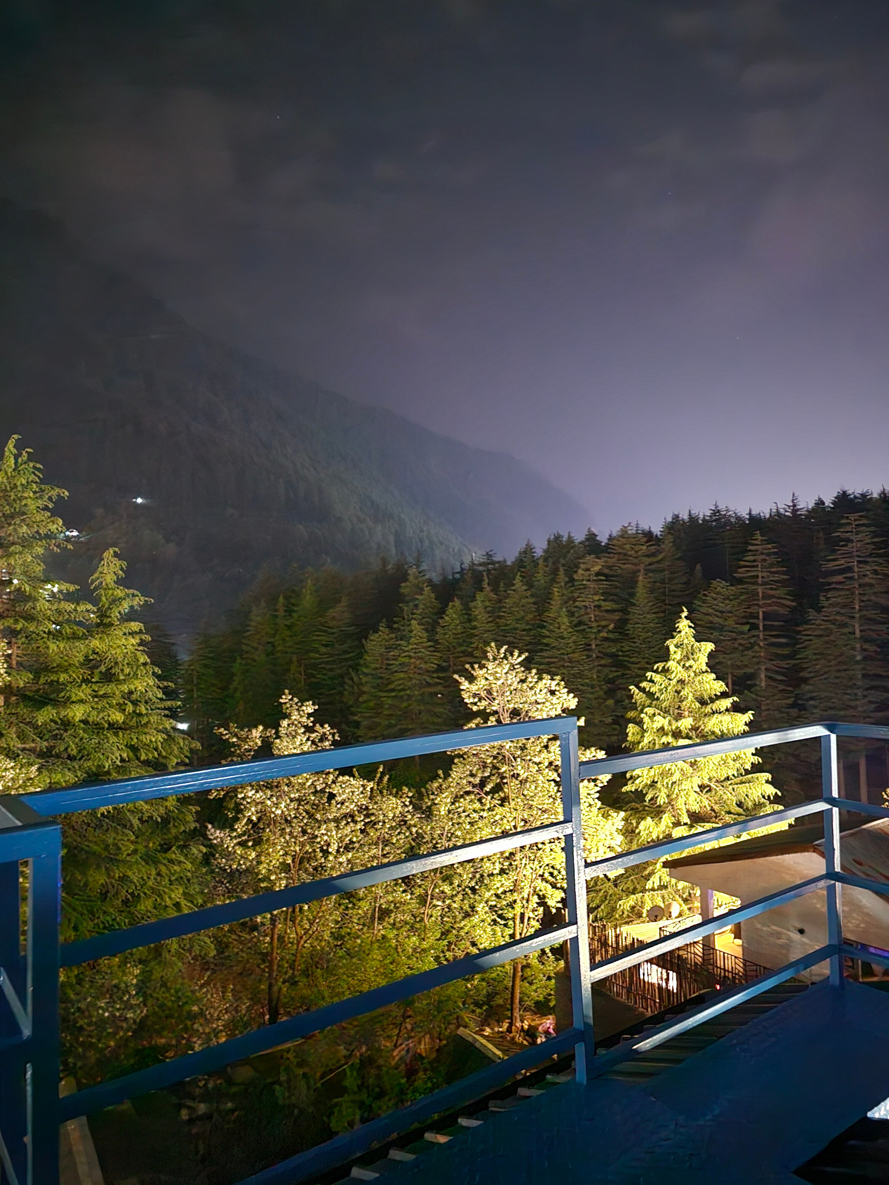 Hotel Old Manali by Himalayan Hotels - Tap to explore photos