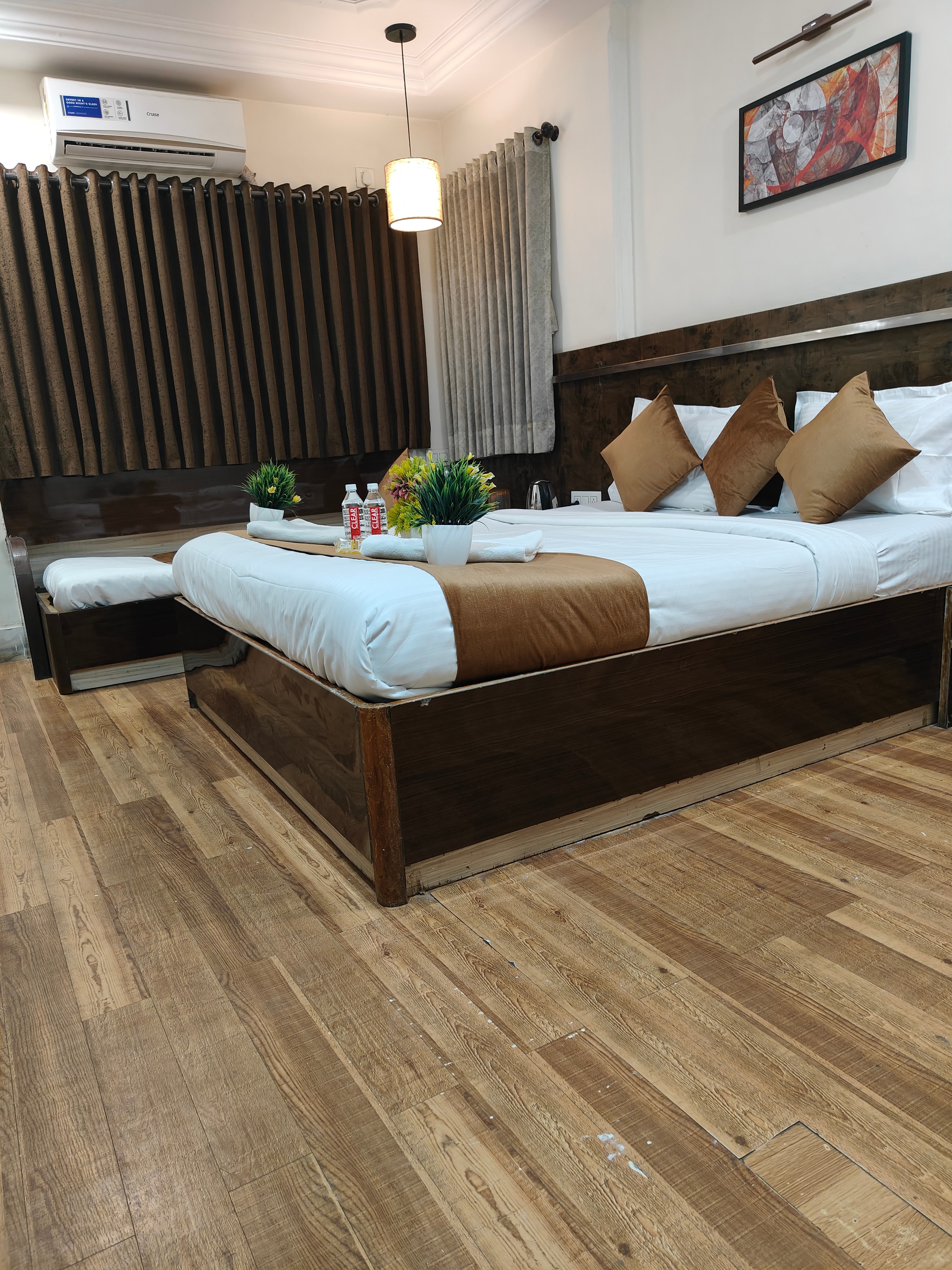 Kiara Shirdi Park inn - Tap to explore photos
