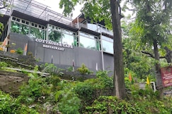 Cottages & Cafe, Lansdowne