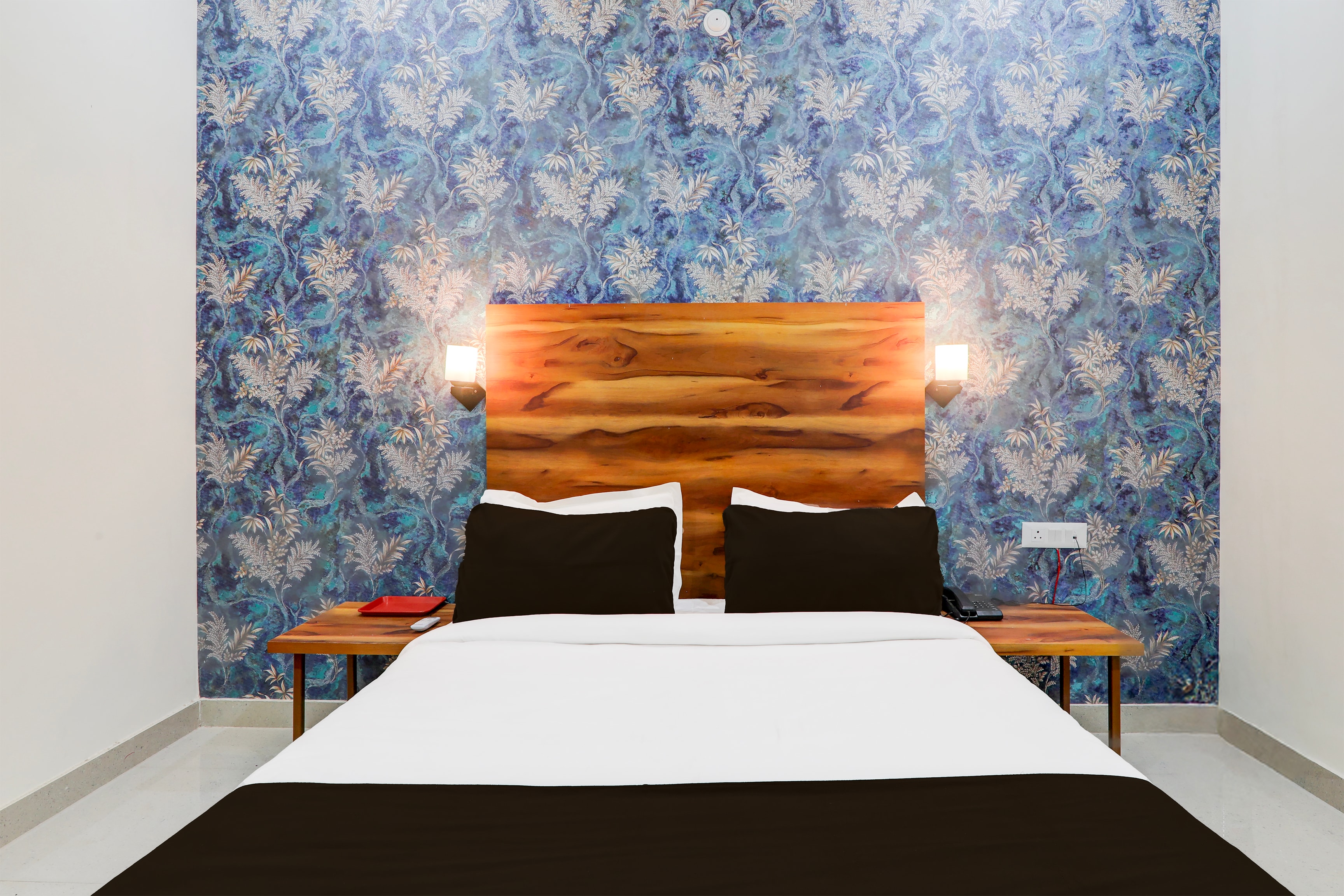 OYO 830609 HOTEL SHIMLA GRAND - Tap to explore photos