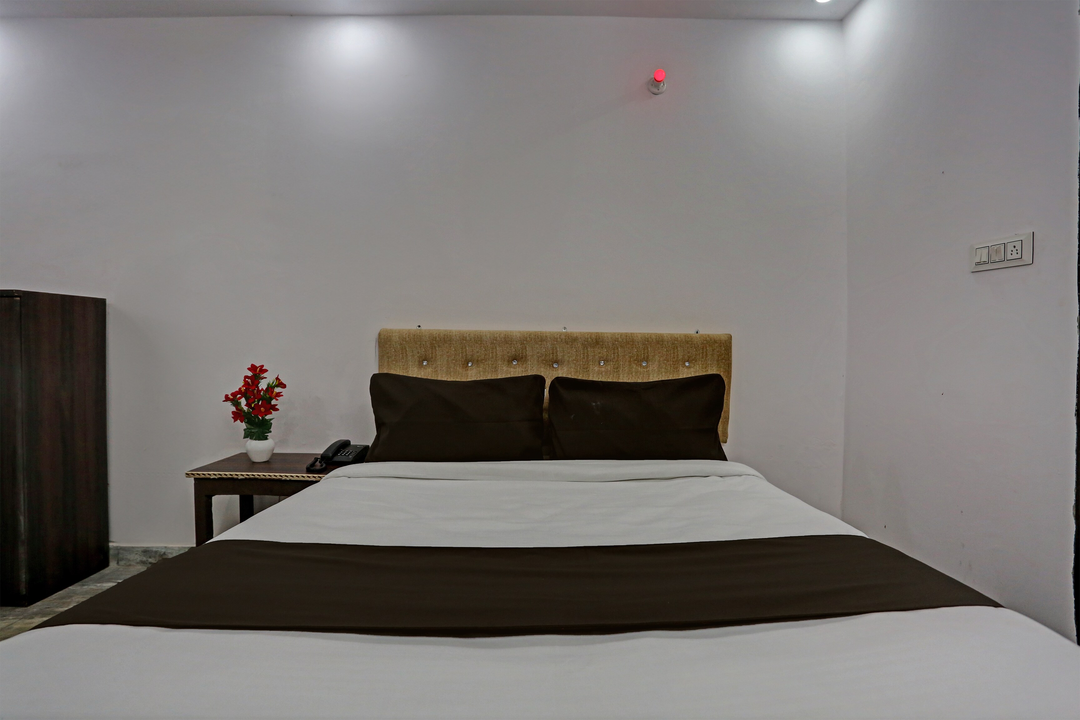 Hotel O Blue Moon Residency - Tap to explore photos