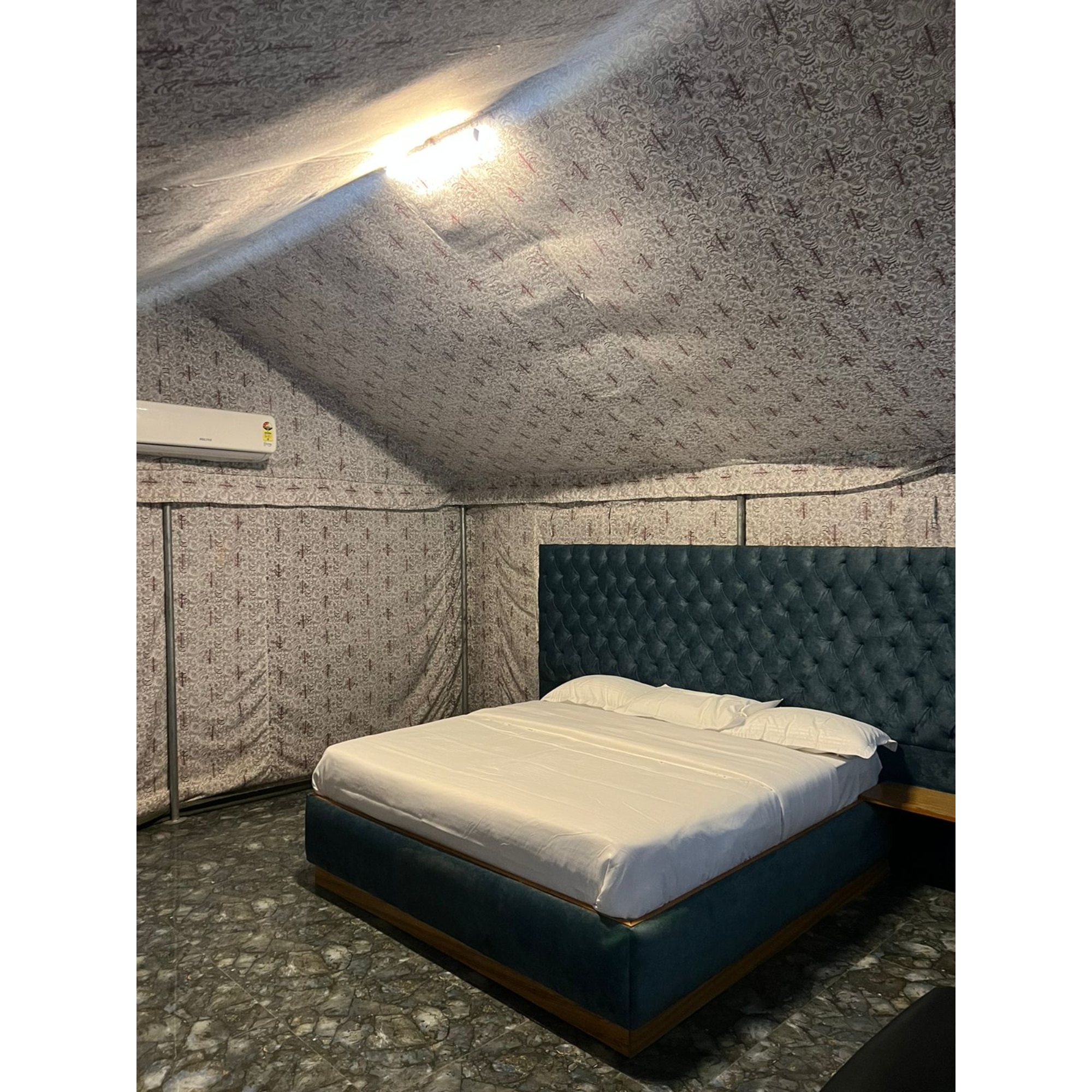 Salvan Stay A Luxurious Stay - Tap to explore photos