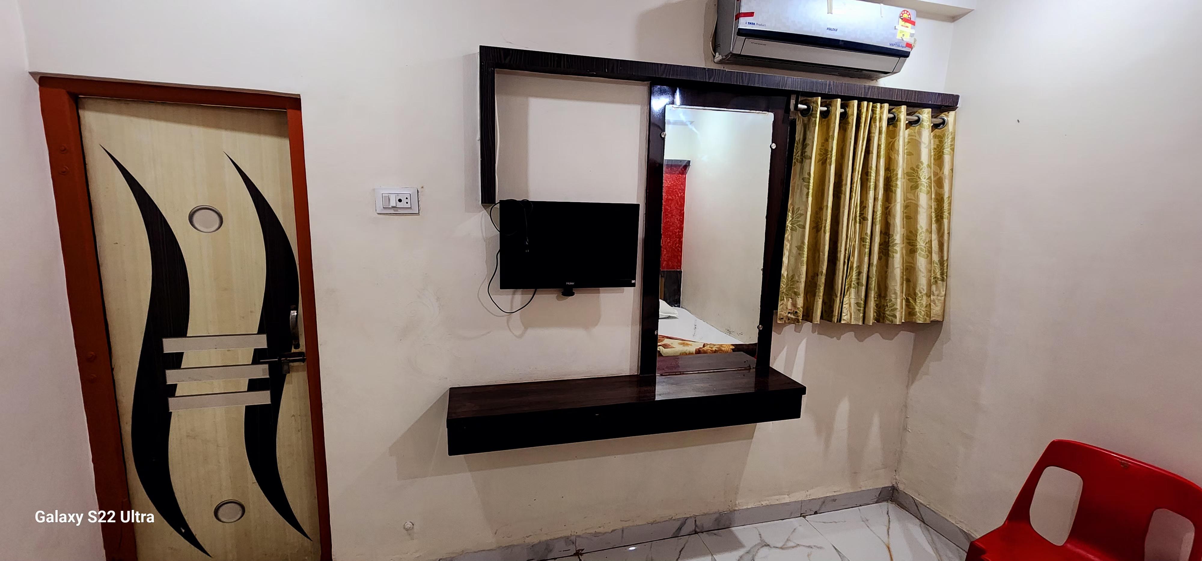 Hotel Sai Murli Chandra 4