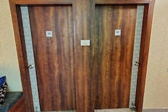 Hotel Nikunj, Chhata