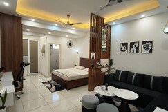 Comfy Corner, Zirakpur