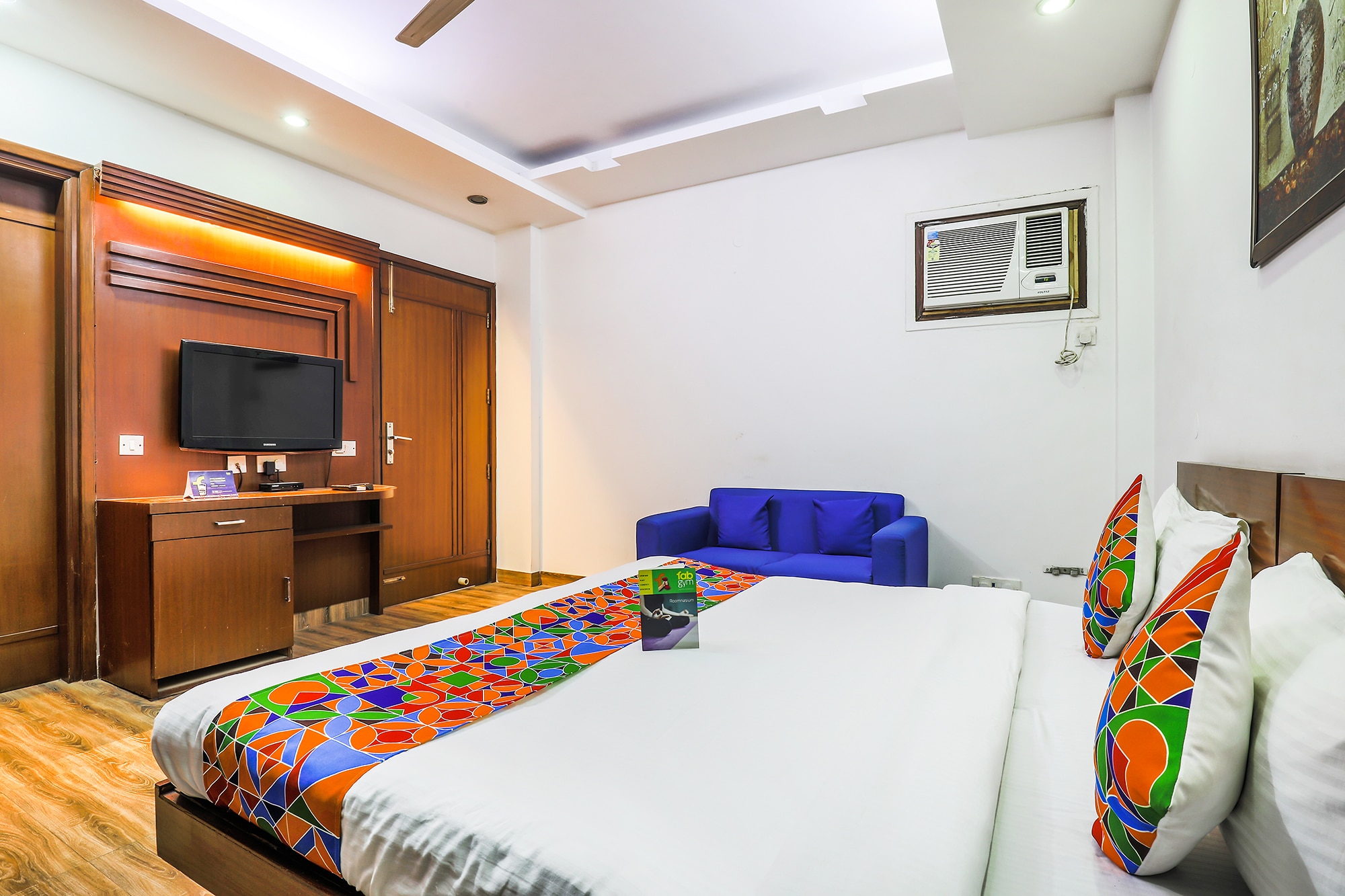 FabHotel The Residency DLF Galleria - Tap to explore photos