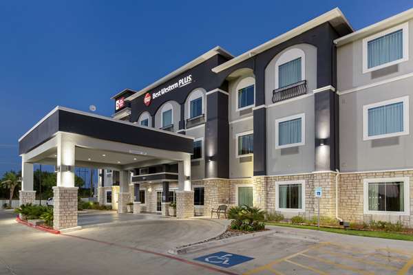Best Western Plus Pleasanton Hotel - Tap to explore photos