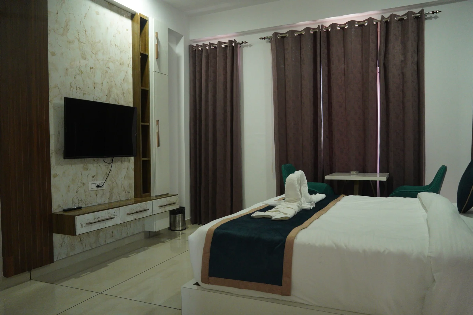 Hotel Mohan Regency, Shimla