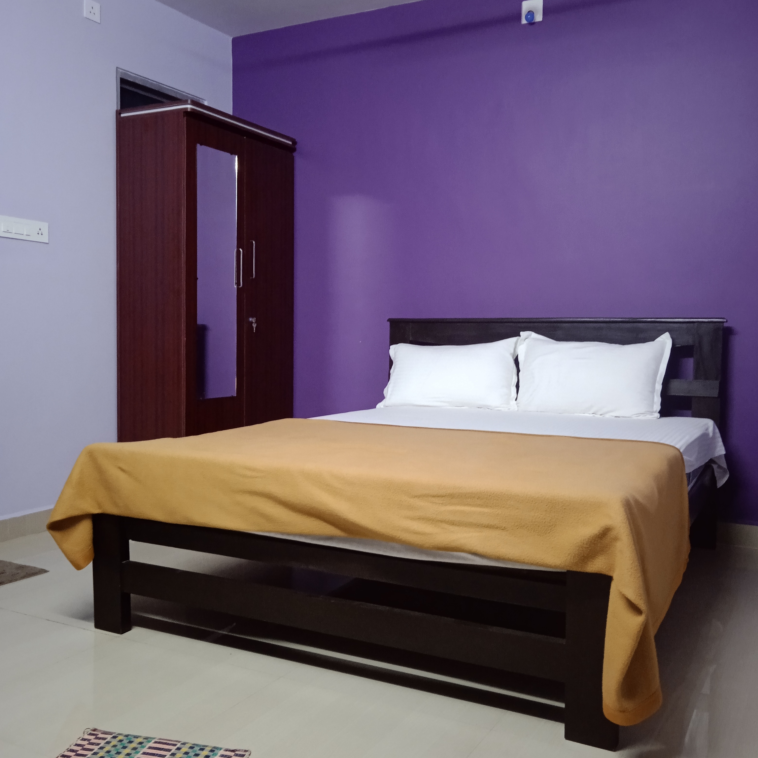 HOTEL KHANNA GRAAND LODGE A/C - Tap to explore photos