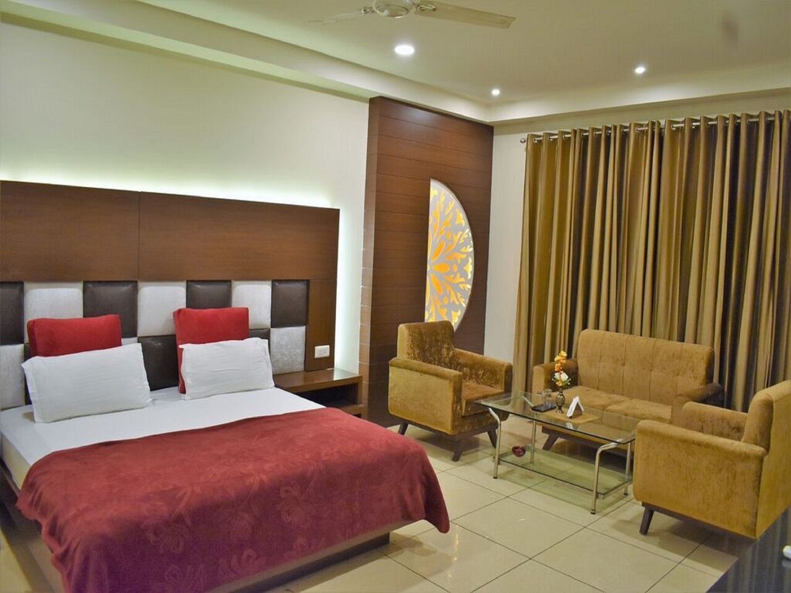 Hotel ASHISH Continental Phagwara - Tap to explore photos