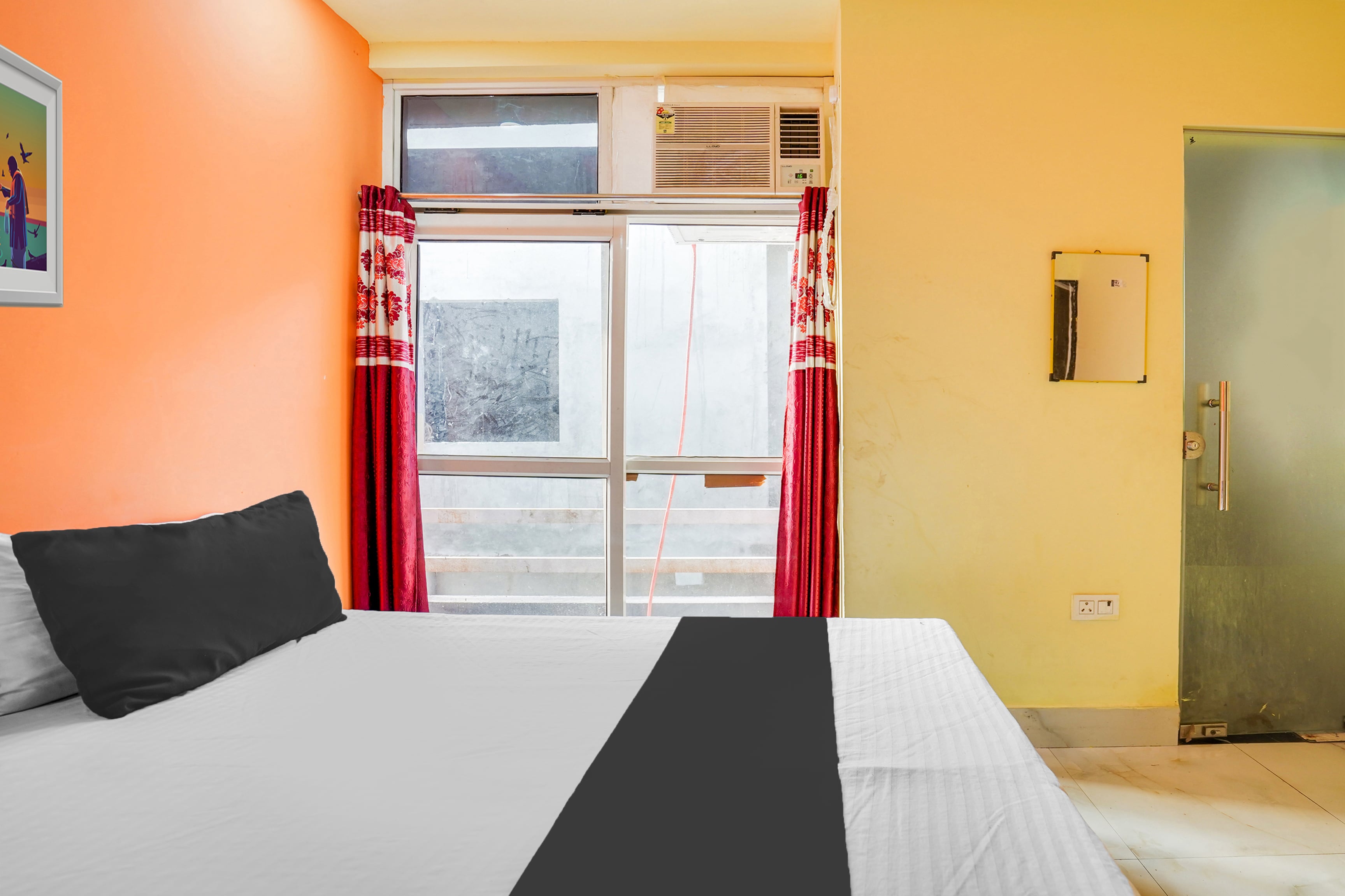 Hotel O Diamond Guest House - Tap to explore photos