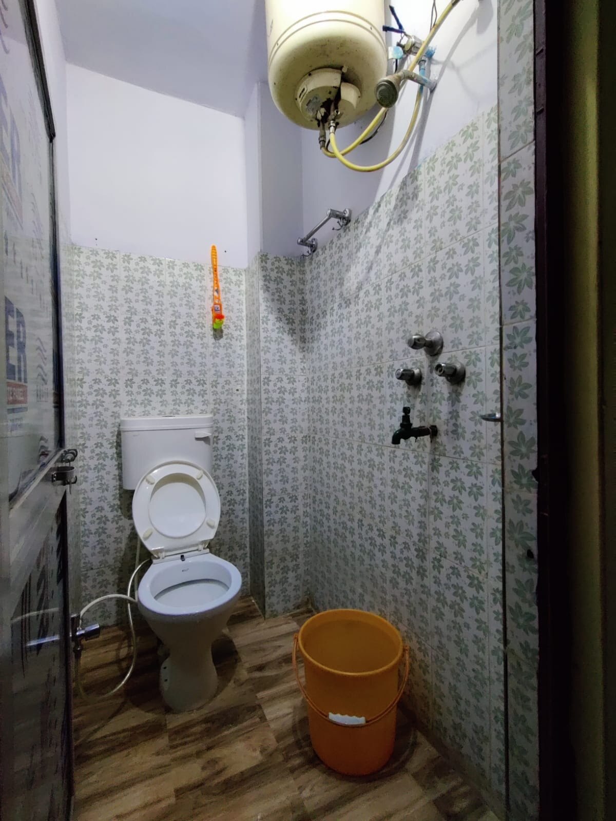 Babu paying guest house - Tap to explore photos