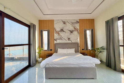 River Luxe Penthouse By Ganga Blessing