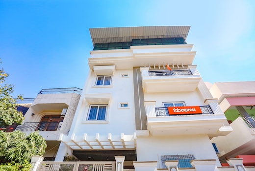 FabExpress Aditya Guest House