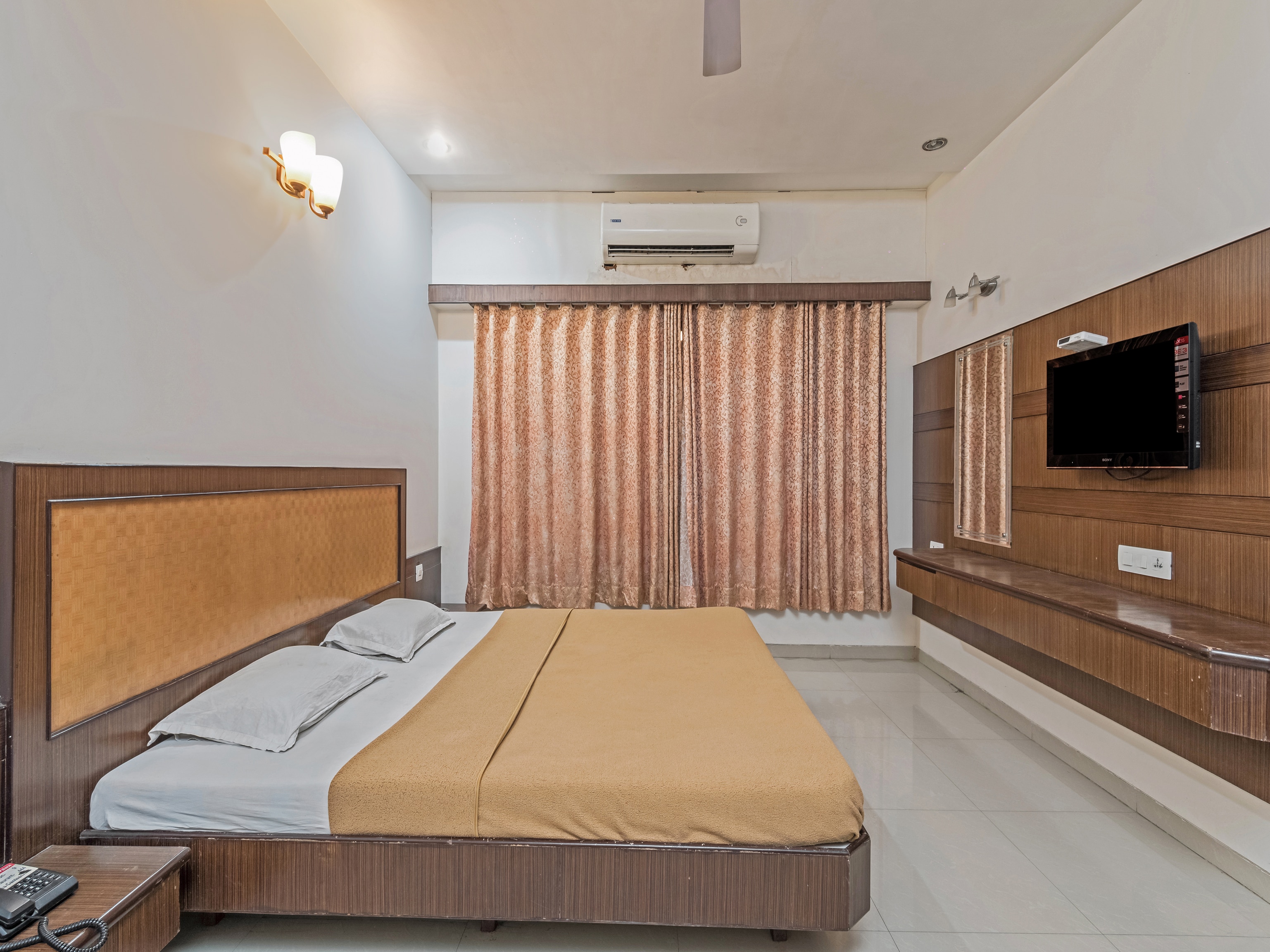 Double Bed NON-A.C. Room 1