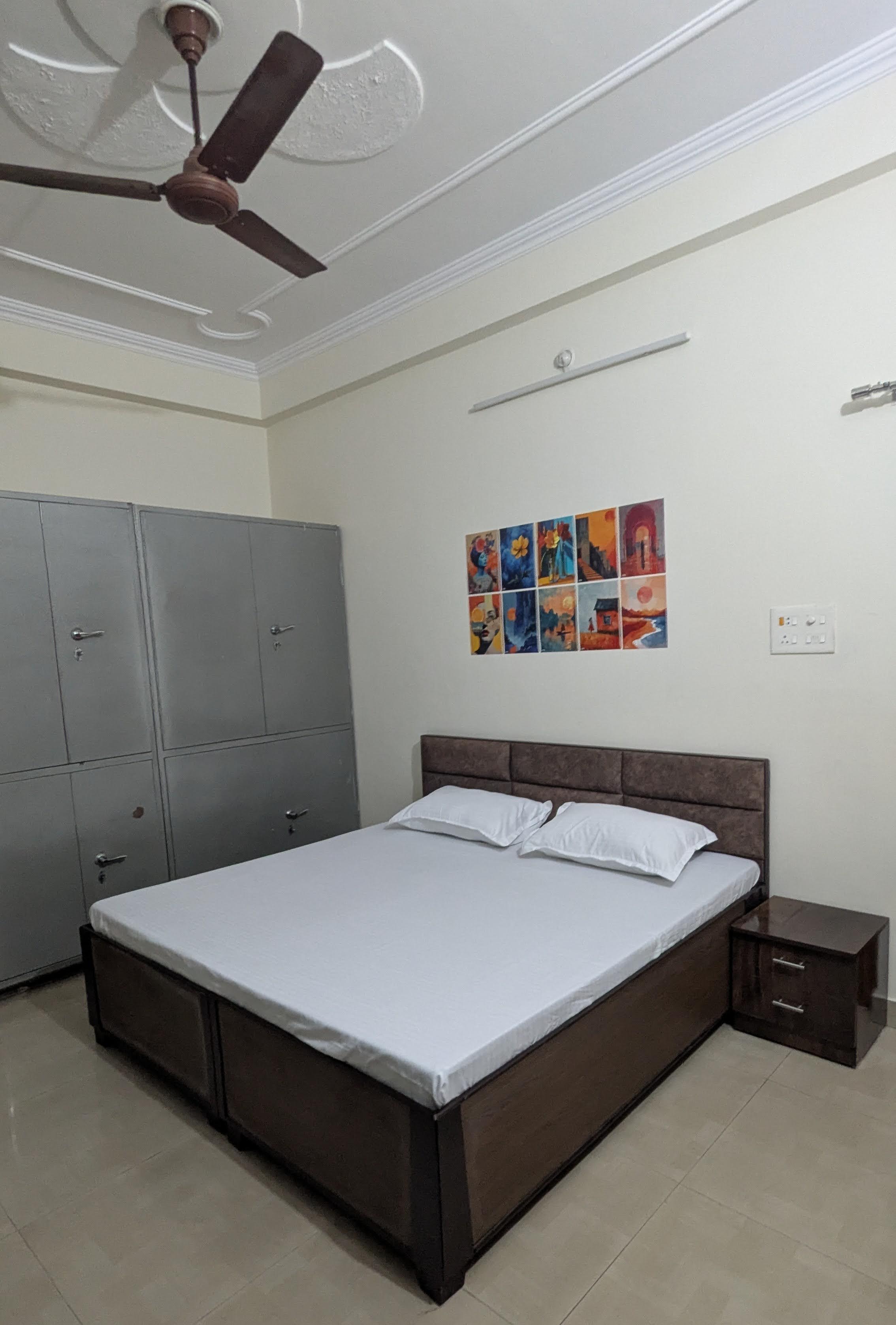 HariVilas - 3BHK Near Ganga Ghat - Tap to explore photos