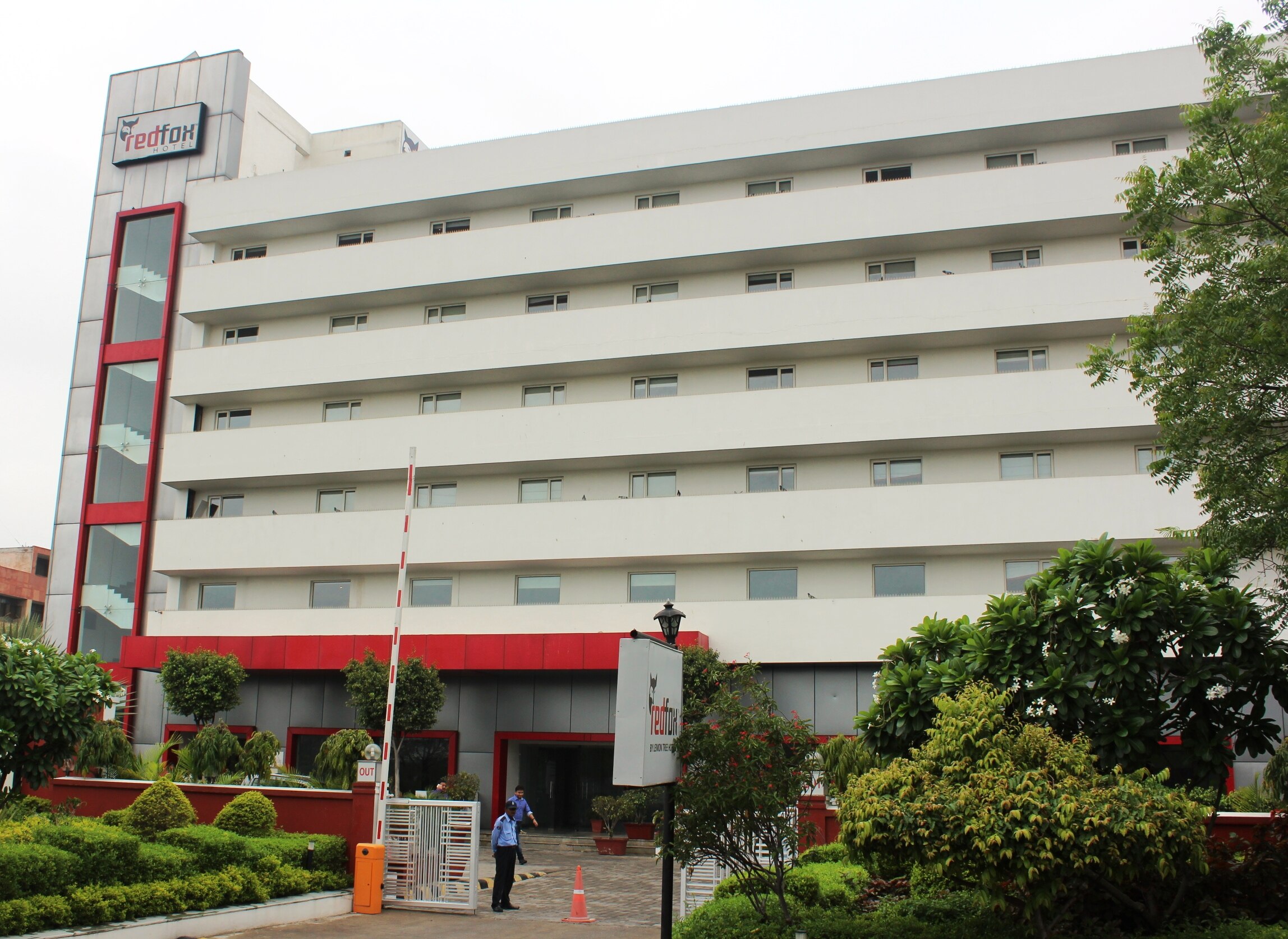 Red Fox Hotel Jaipur Jaipur Inr 441 Off 3 9 9 9 Hotel