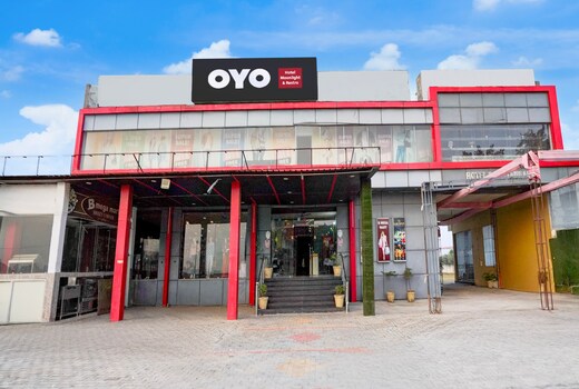 Hotel O MOONLIGHT HOTEL & RESTRO