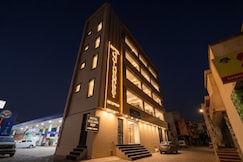 Golden Key- Adarsh Nagar Near Maxx & Fortis Hospital, Delhi