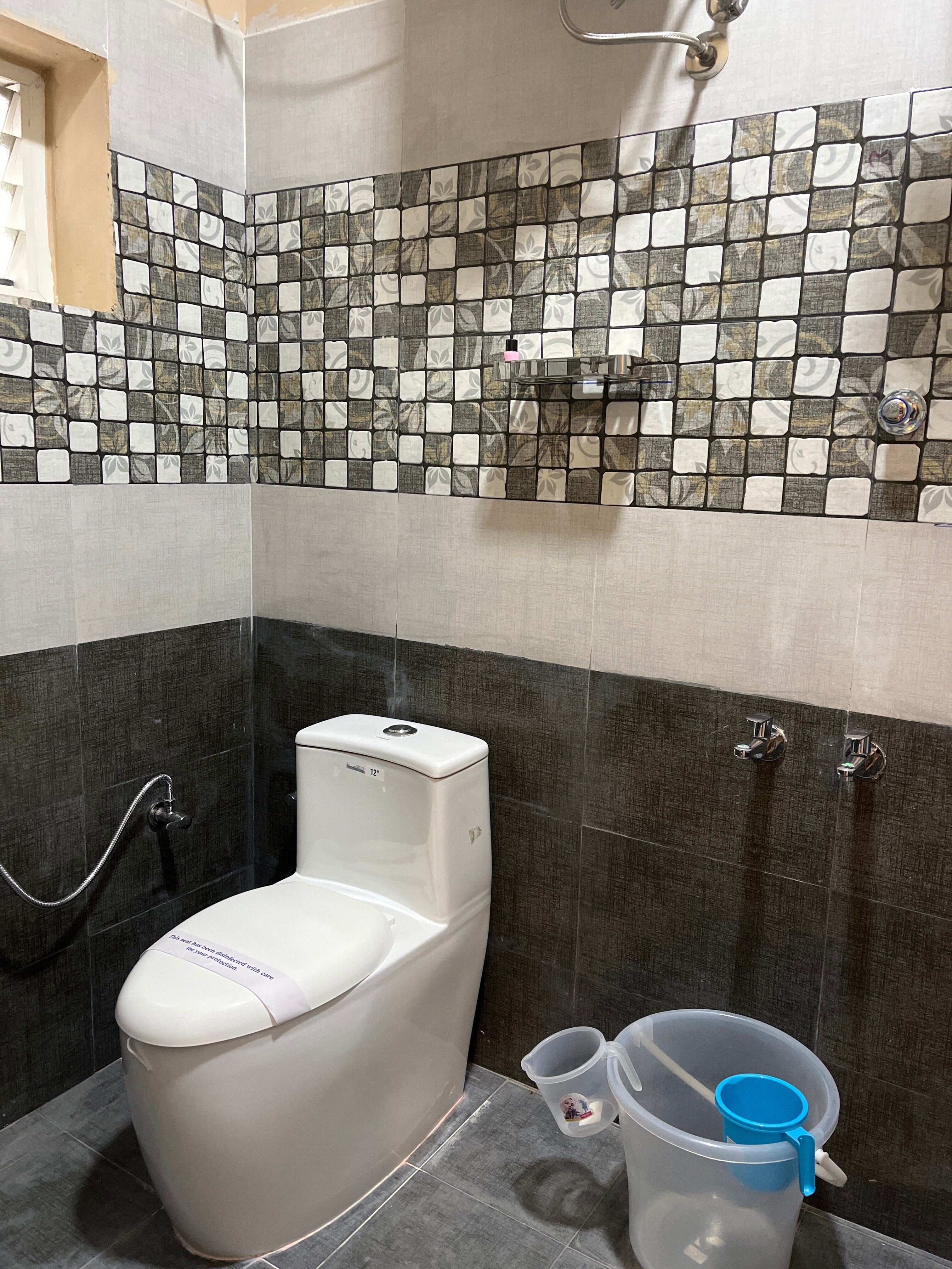 AINKARAN KOORAI GUEST HOUSE - Tap to explore photos