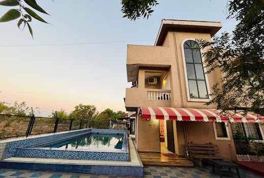 Royal Villa - 3. Luxurious 3 BHK Bungalow with Pvt Swimming Pool.