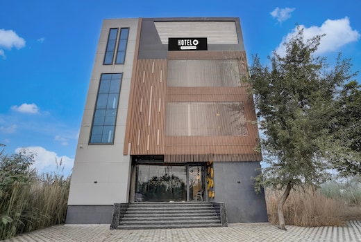 Townhouse Subharti University Meerut Formerly Hotel Celebration