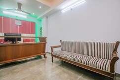 Hotel O by OYO Delight Inn Hafizpet station, Hyderabad