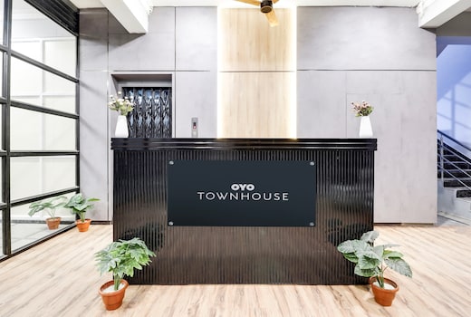 Super Townhouse De Alphabet Kukatpally Near Nexus Mall