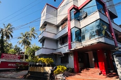 Dhevanjana Inn, Alathur