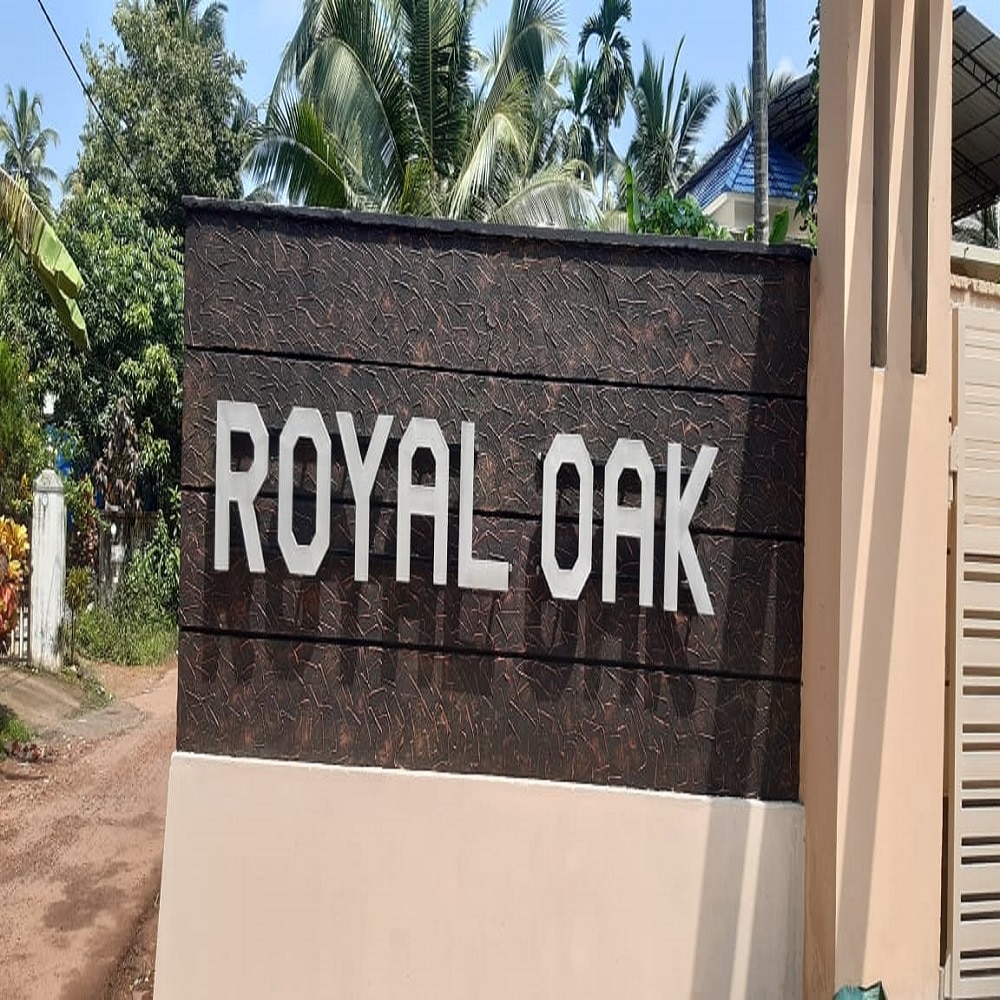 Hotel Royal Oak - Tap to explore photos