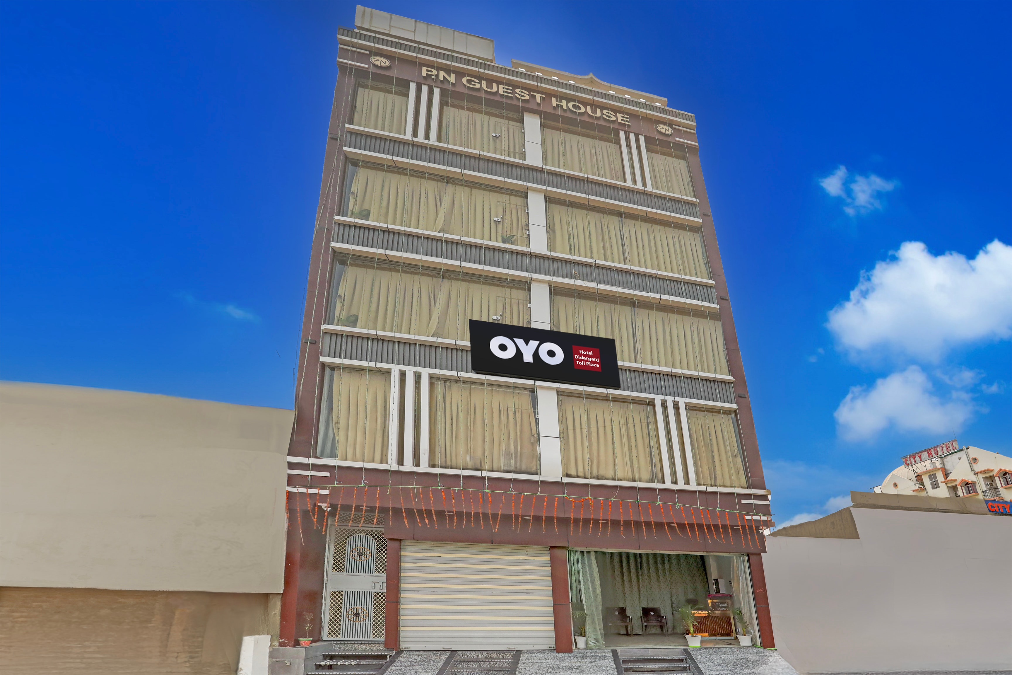Hotel O PN Guest House - Tap to explore photos
