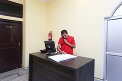 Hotel O Greenview Near Munshi Pulia Metro Station, Lucknow