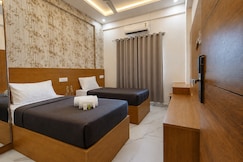 Z Express Aradhana, Bangalore
