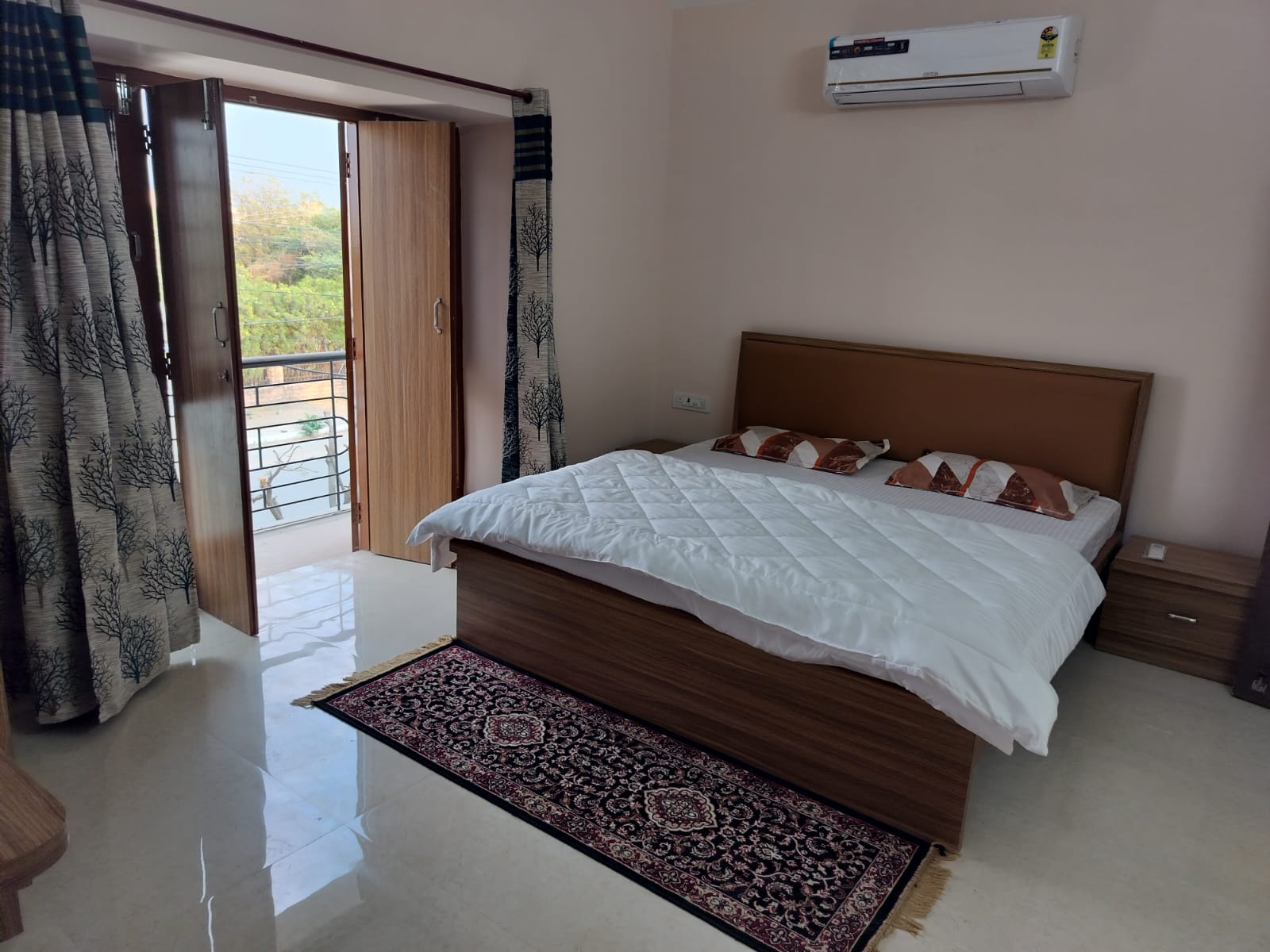 DP House  2BHK - Tap to explore photos