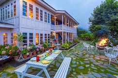 StayVista | Violet Hill 3 BHK Villa, Mashobra