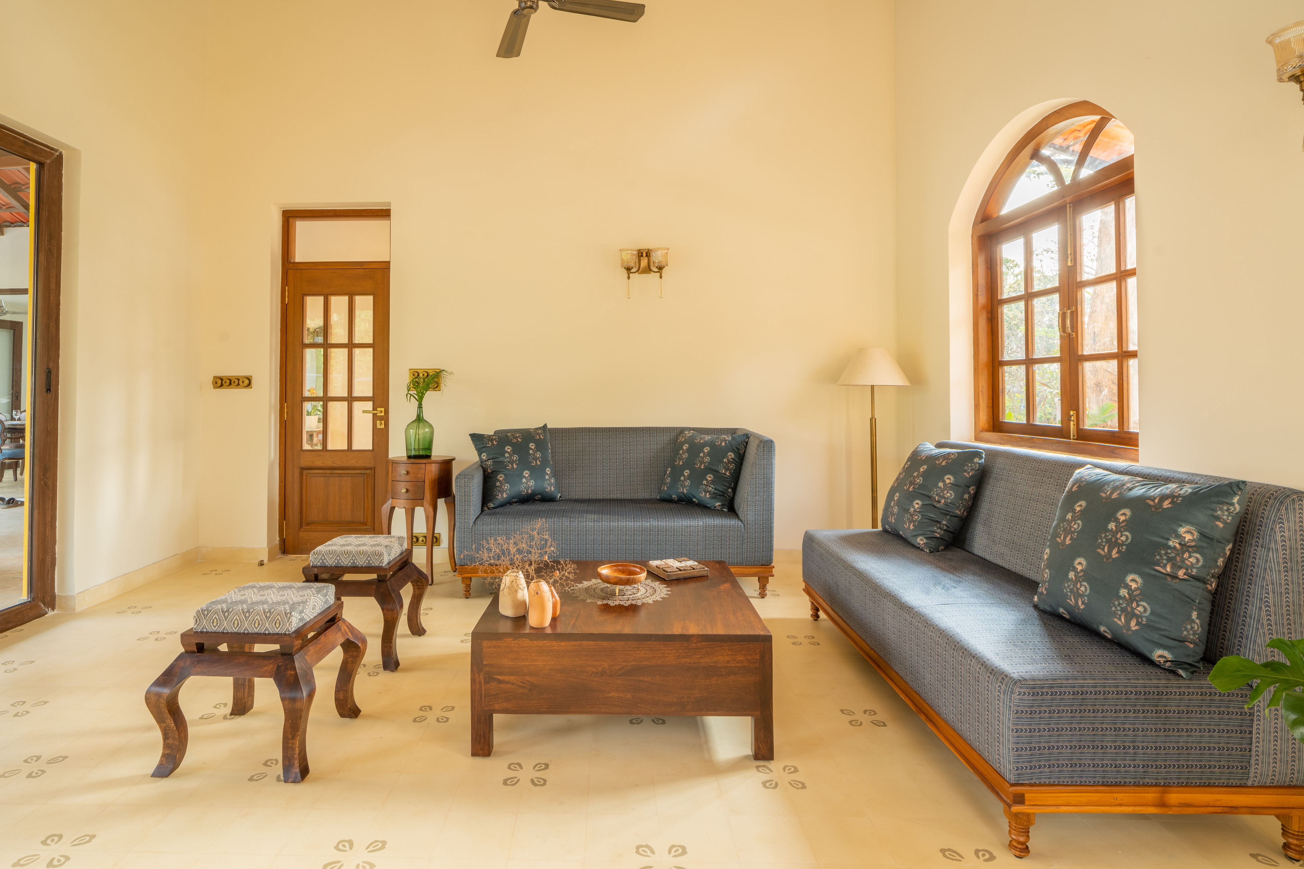ELIVAAS 4 BHK with Pvt Pool & Media Room | Amahoro - Tap to explore photos