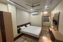 Muskan Hotel and restro, Durg