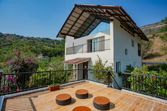 Garden Scape Retreat by StayAtlas, Sasvad